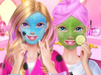 Best Friends Sleepover Party Online Dress Up Game